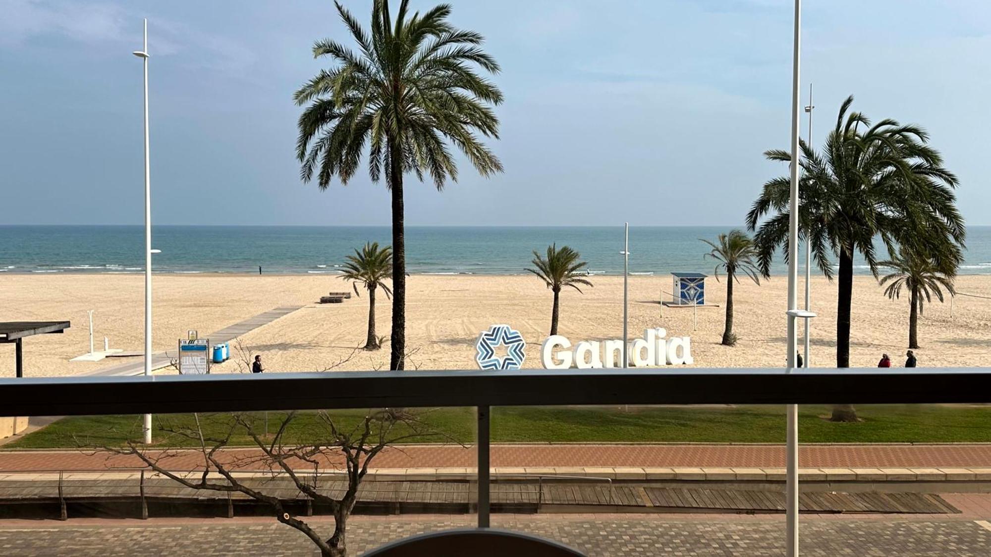Capri Gandia Primera Linea - Alquiler Solo Familias Playa de Gandia Exterior photo